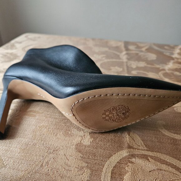 NWOT Vince Camuto Leather Ankle Booties - Picture 9 of 13